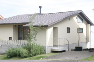 二階建てを平屋にリノベーション。メリット・デメリット、工事の注意点、費用を解説！