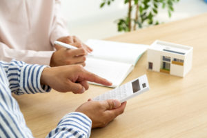 住宅ローン、みんないくら払ってる？借入額や月々の返済額の目安を解説