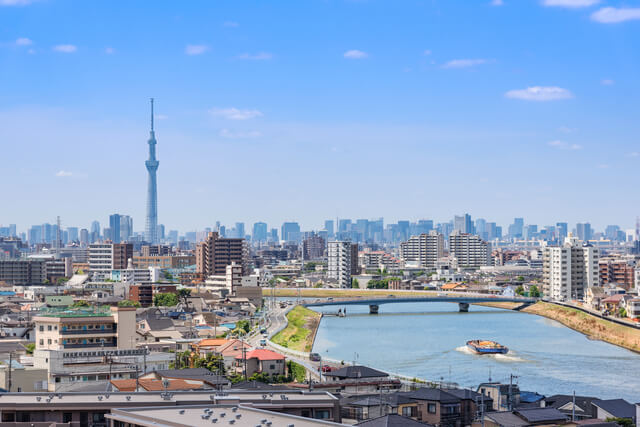 写真素材 都市風景　中川とスカイツリー　東京都葛飾区