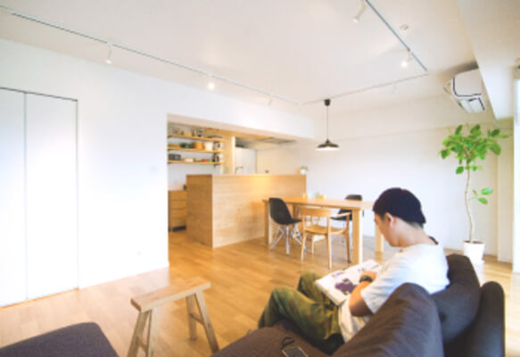 リノベーションが導く丁寧な暮らし ～木と太陽の温もりを感じる家～